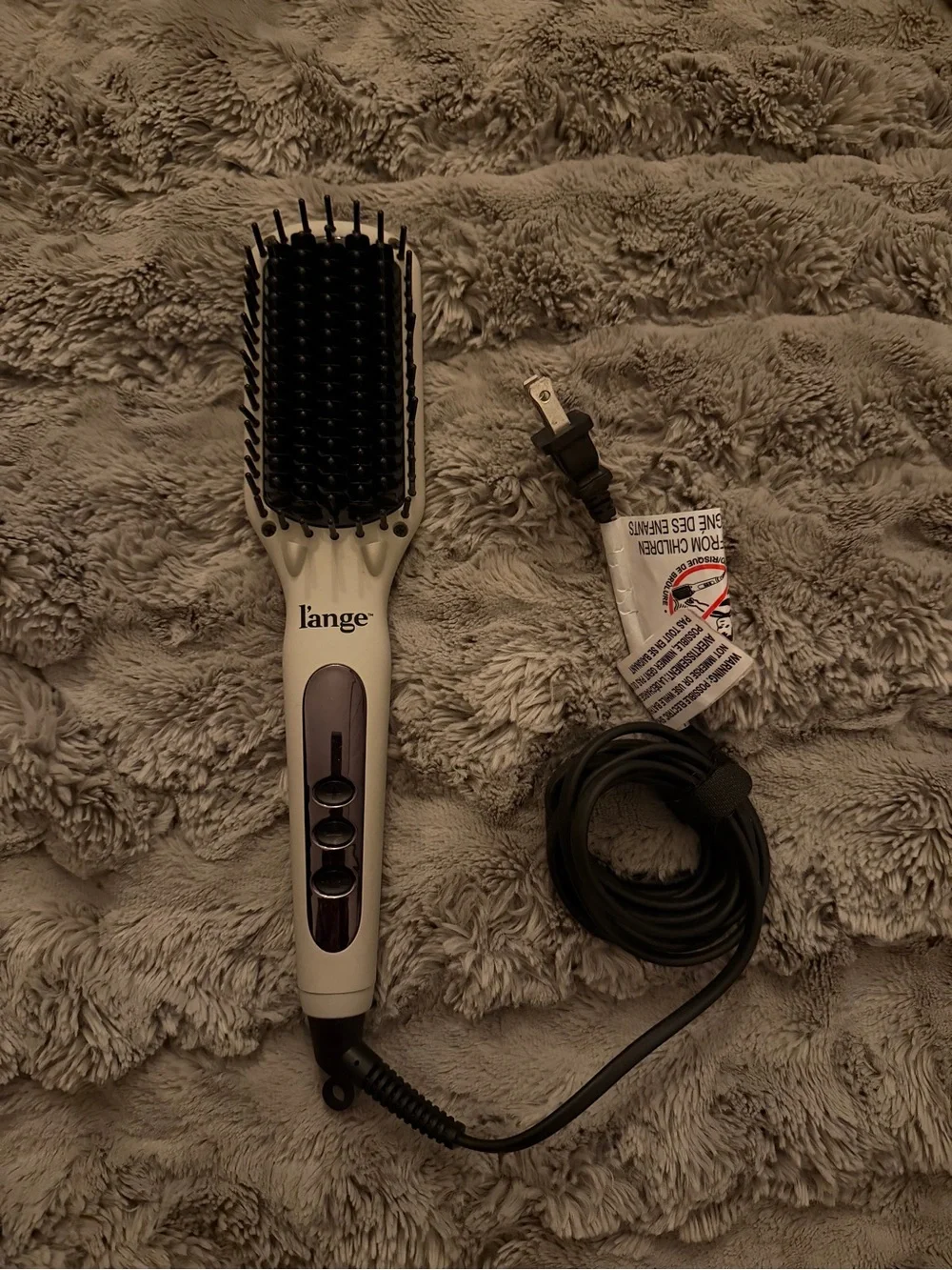 Lange White and Black Heated Styling Brush